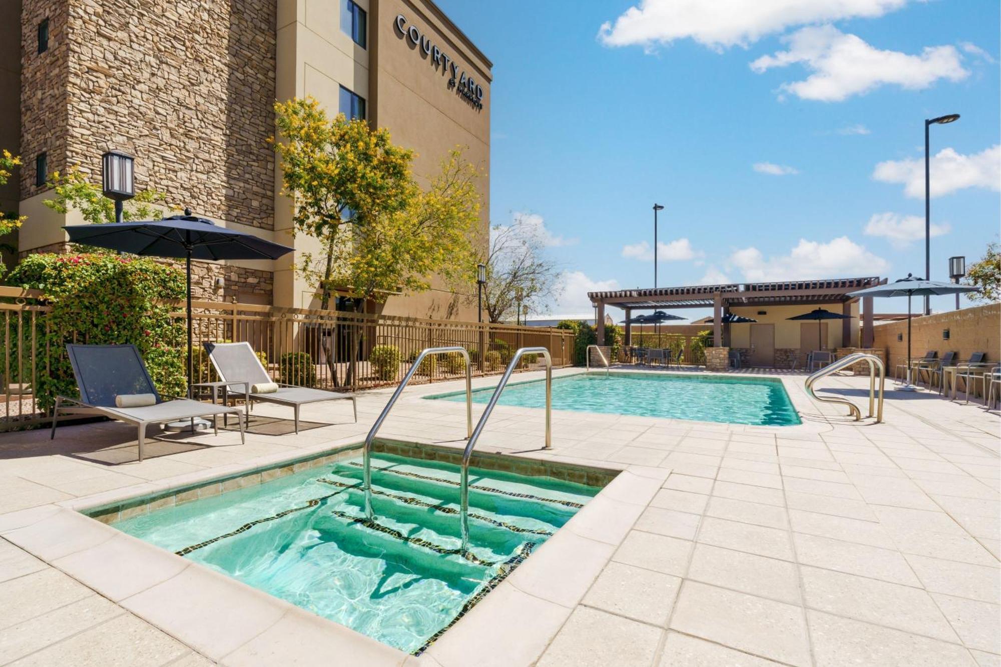 Courtyard By Marriott Phoenix Mesa Gateway Airport Extérieur photo