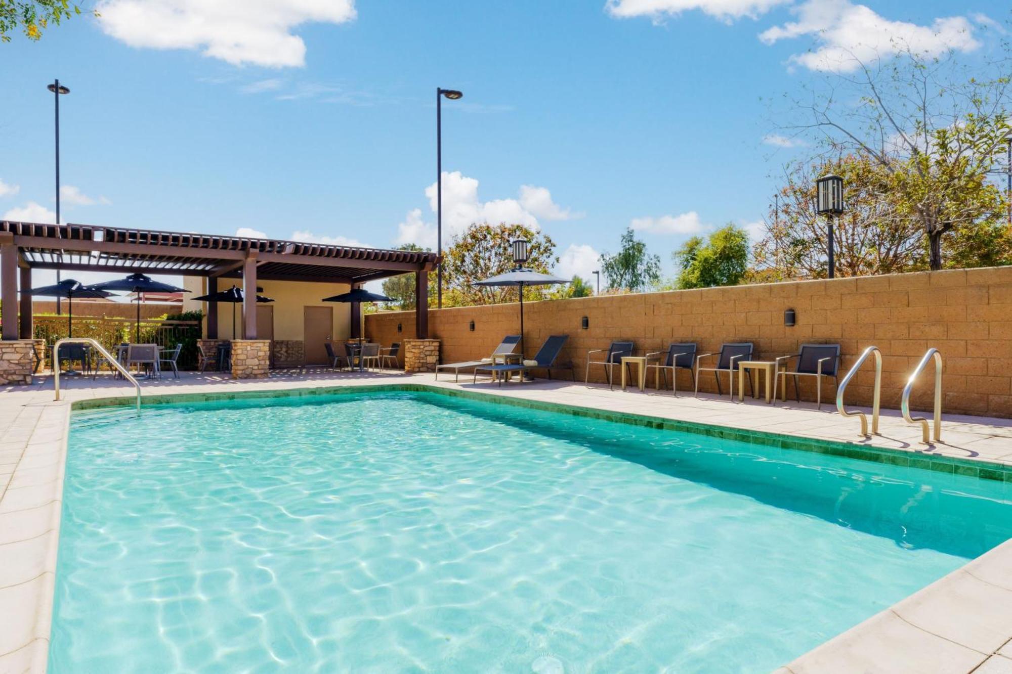 Courtyard By Marriott Phoenix Mesa Gateway Airport Extérieur photo