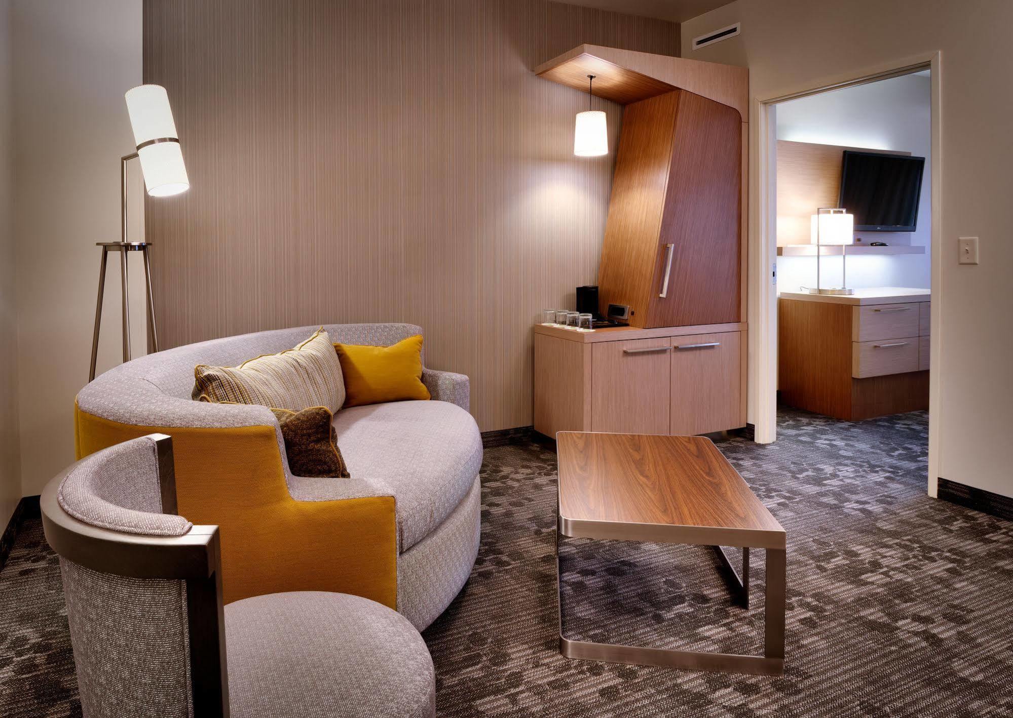 Courtyard By Marriott Phoenix Mesa Gateway Airport Extérieur photo