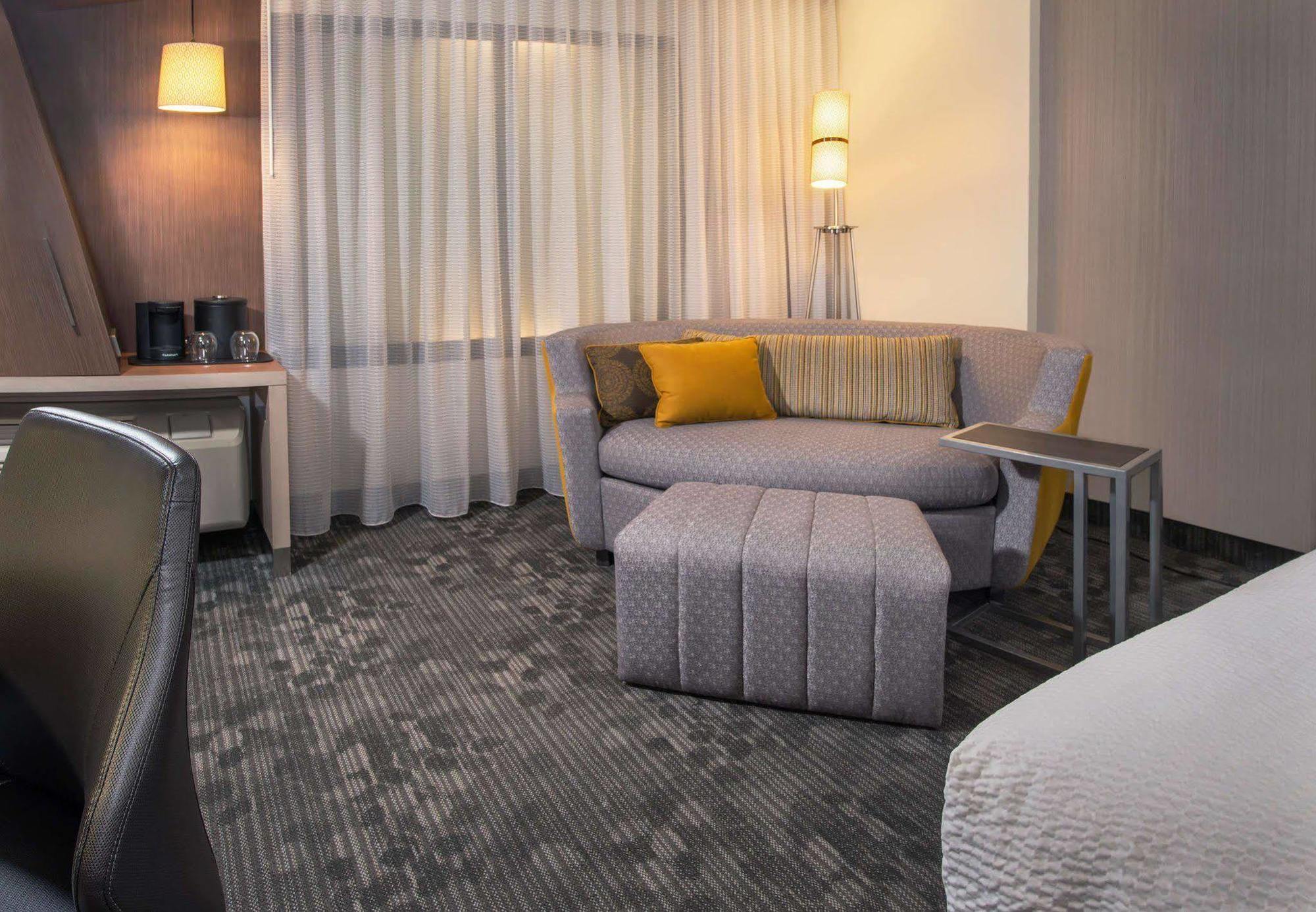 Courtyard By Marriott Phoenix Mesa Gateway Airport Extérieur photo